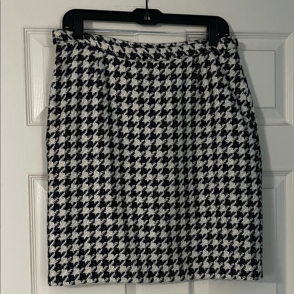 Black & white wool blend patterned skirt